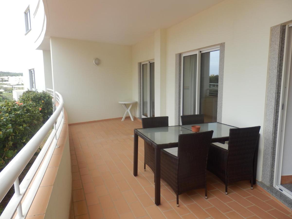 Bel Appartement Au Bord De La Mer De Porto De Mos Lagos Exteriör bild