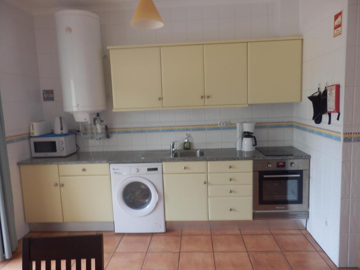 Bel Appartement Au Bord De La Mer De Porto De Mos Lagos Exteriör bild