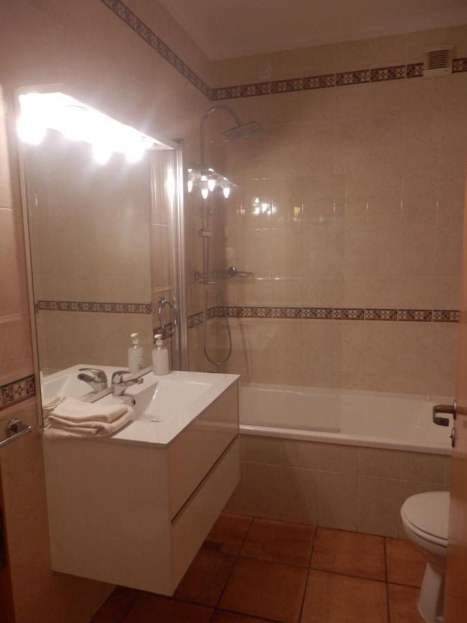 Bel Appartement Au Bord De La Mer De Porto De Mos Lagos Exteriör bild