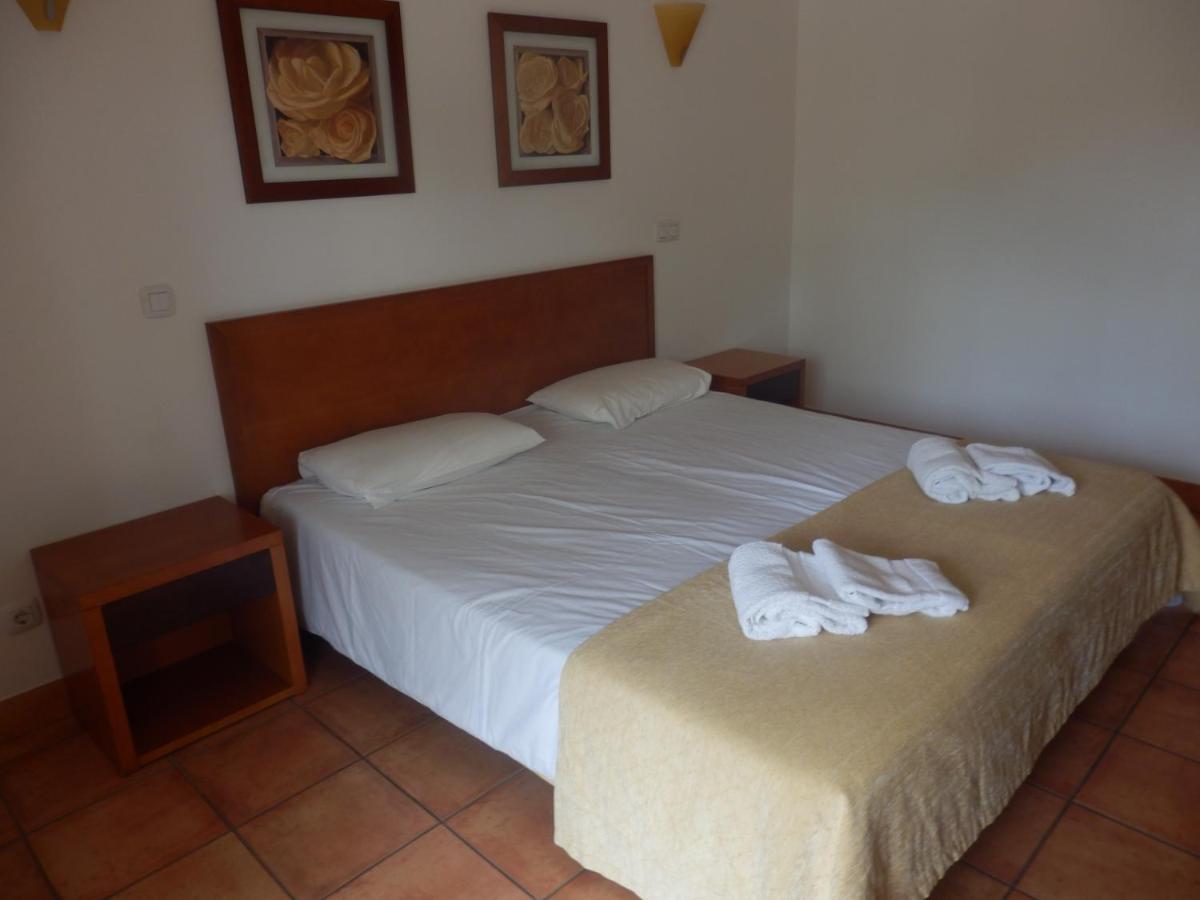 Bel Appartement Au Bord De La Mer De Porto De Mos Lagos Exteriör bild